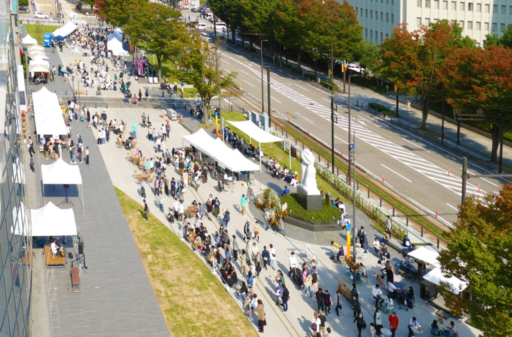 公園のような街路空間　富山市ブールバール広場再整備計画」